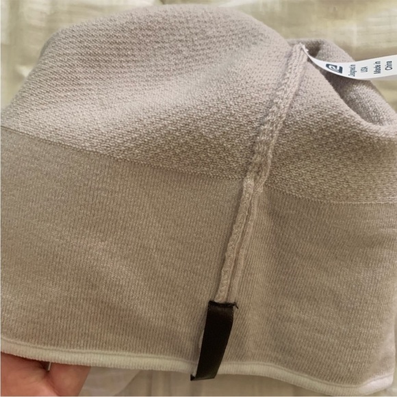 ?Road Runner Sports - Cream ThinKnit Merino Wool Beanie - OS main image 7